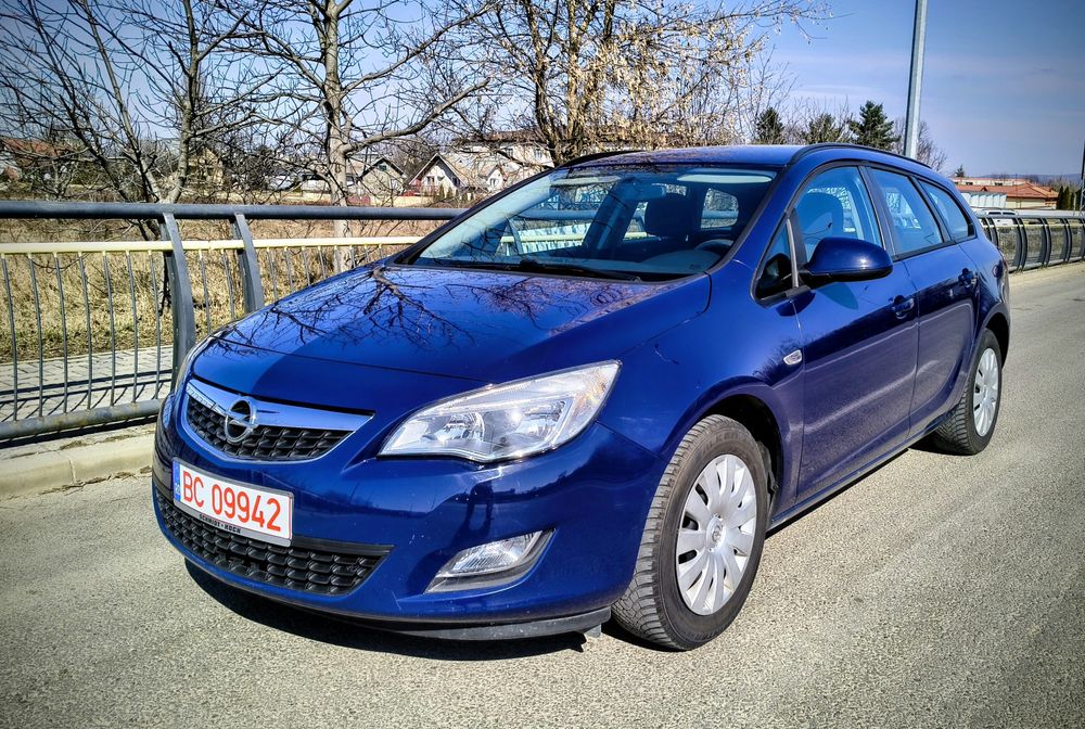 Opel Astra j  1,4 benzina - Germania