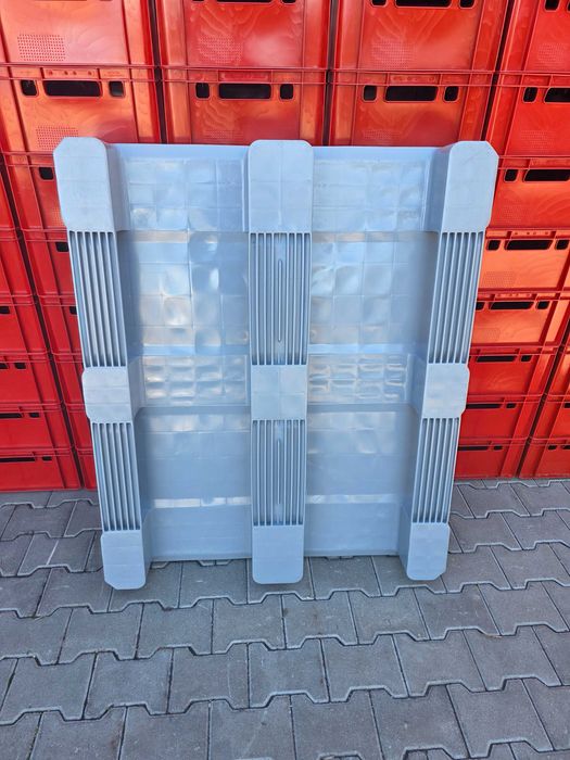 Palet plastic igienic 100x120/calitate superioara/TRAMNSPORT GRATUIT