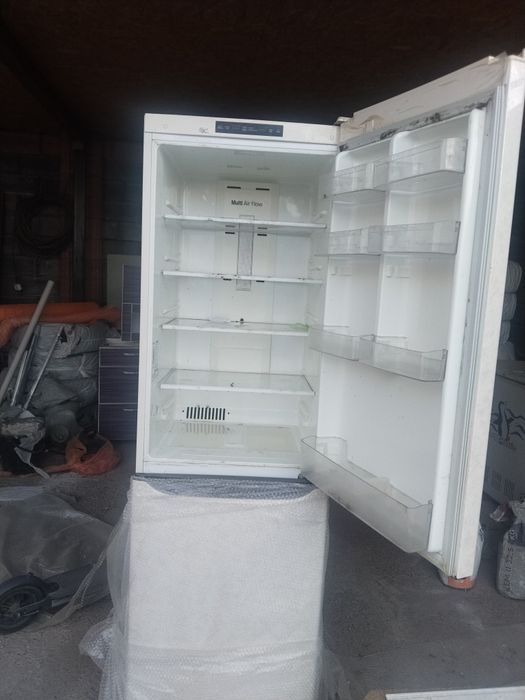 Продам холодильник