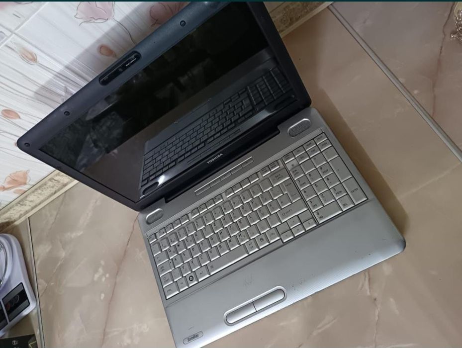 Продам ноутбук Toshiba