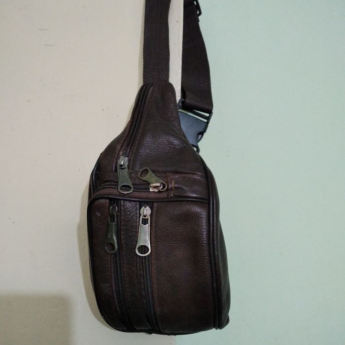 Продам кожаные сумки.