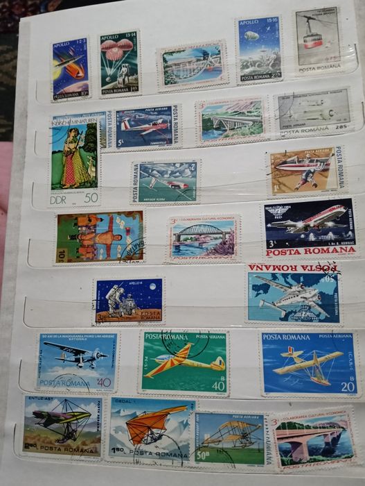 Vând carte cu timbre rare