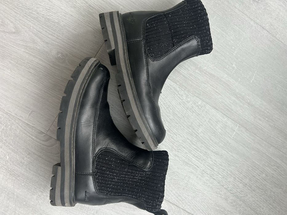 Ghete  piele naturala Clarks 31 fete