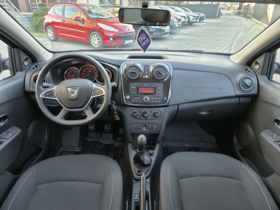 Dacia sandero  15.000 km noua 2019 benzina