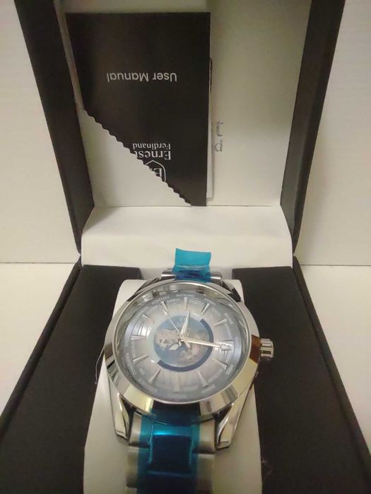 Часовник - Ernest Ferdinand - ръчен