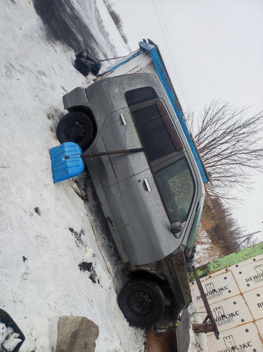 CG13DE в хорошем состоянии двигатель