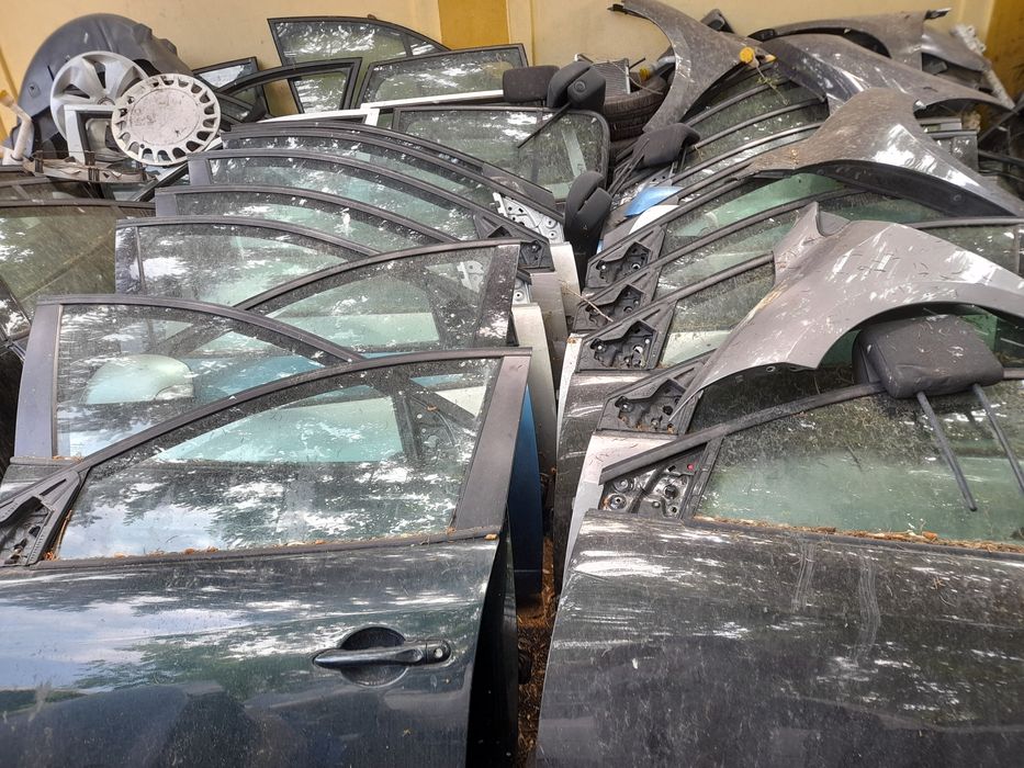 Megane 3 armatura spate aluminiu si alte piese