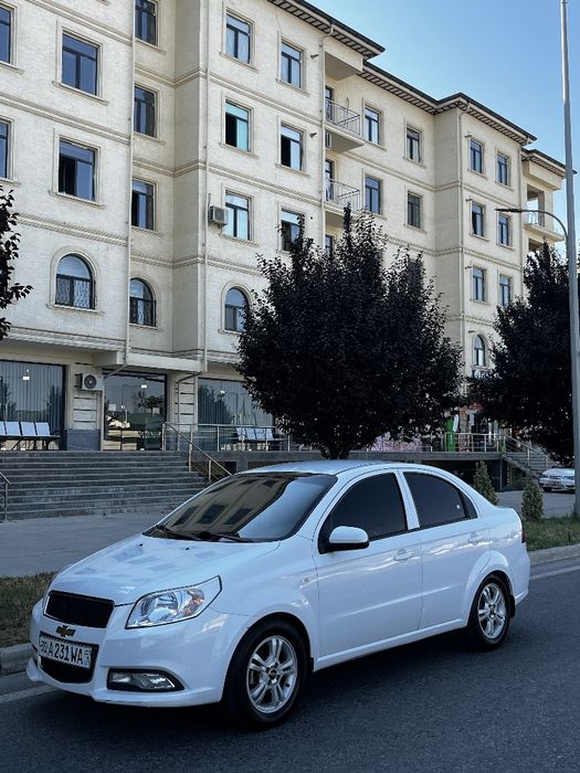 Nexia 3 sotiladi srochna