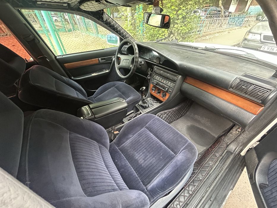 Продам ауди 100с4