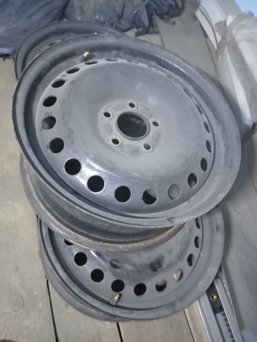 Jante tabla Ford R16 
Montate pe jant