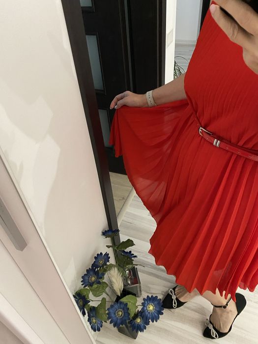 Vand rochie rosie marime L-XL