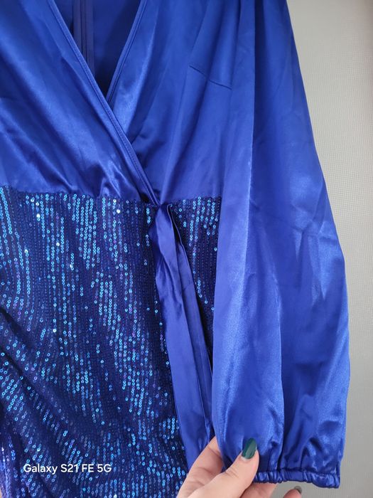 Vând Rochiță Dama