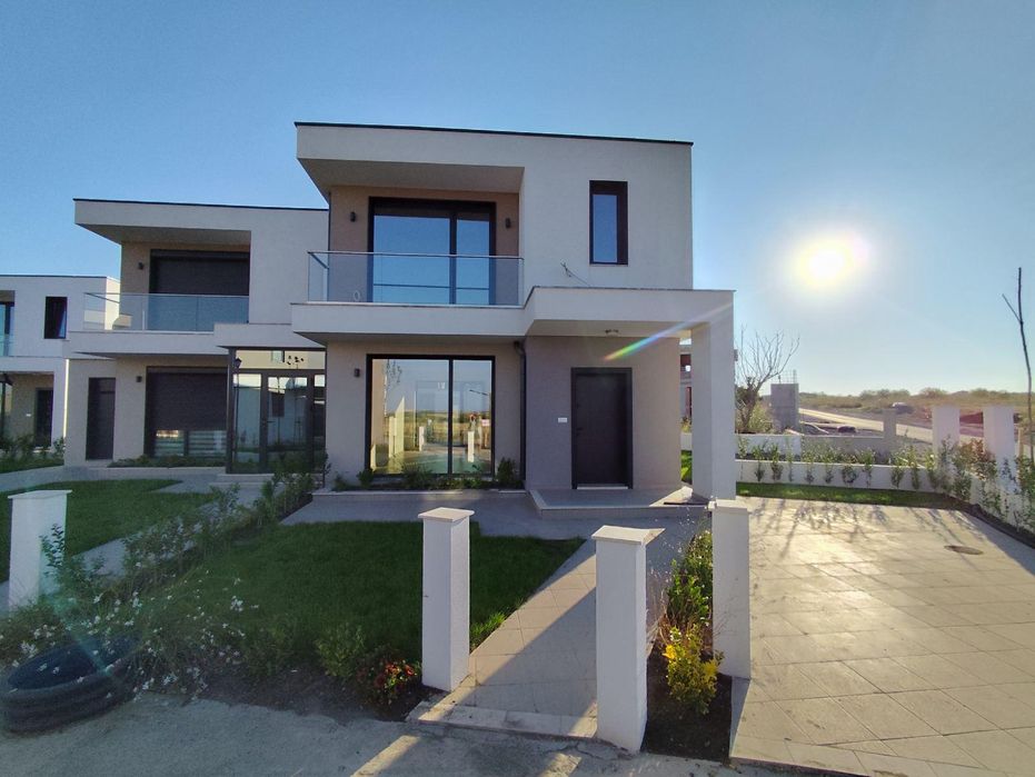 Къща до ключ в м.Victoria Hills кв. Сарафово