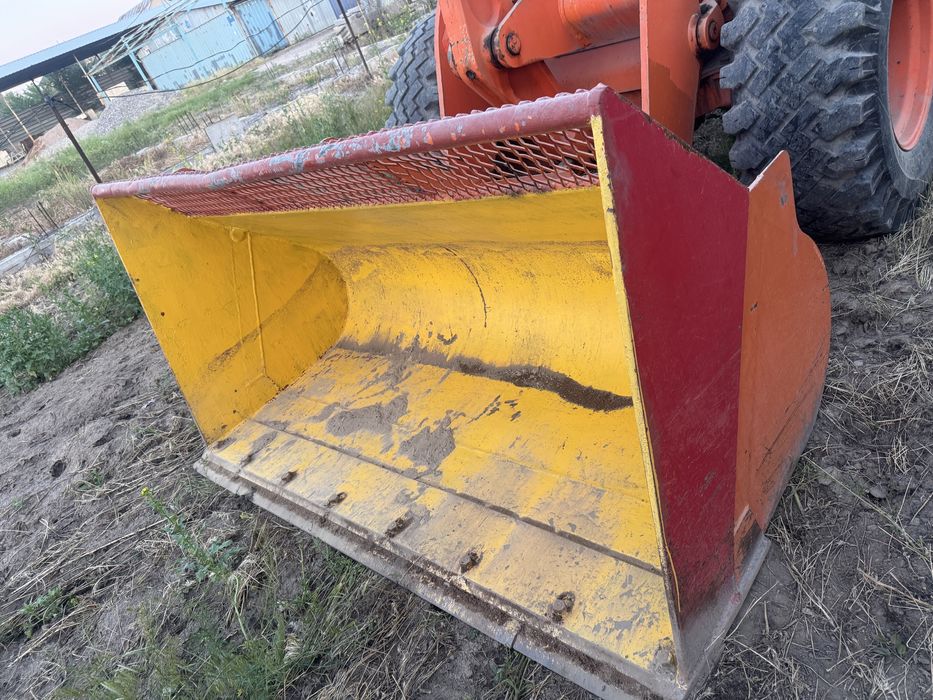 Продам фронтальный погрузчик 1,5 м3