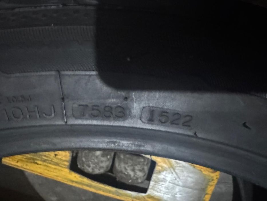 Продам зимние шины R22