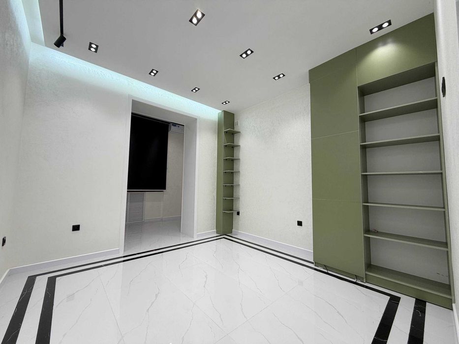 Продаётся нежилое помещение Ор-р : Стадион Старт