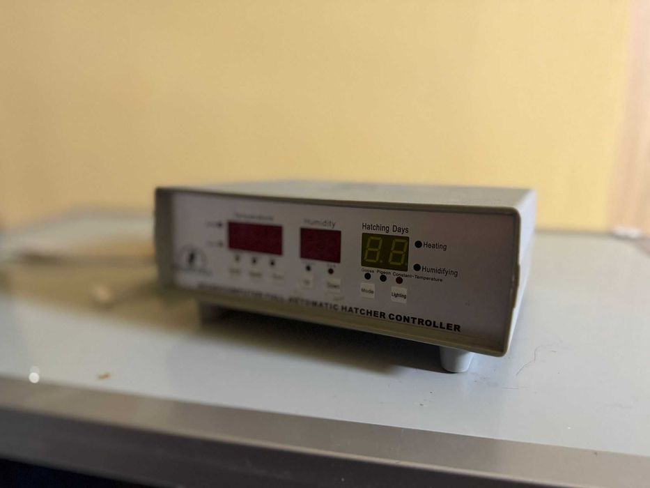 Incubator pentru oua profesional