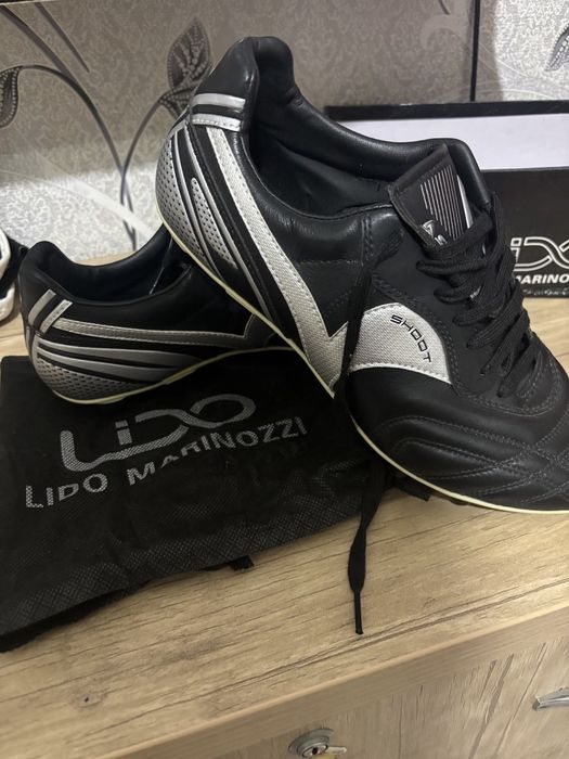 Продаю бутсы новые