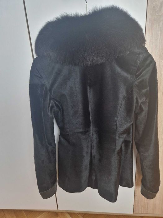 Дамско палто от естествена кожа и косъм пони + яка от лисица. S размер