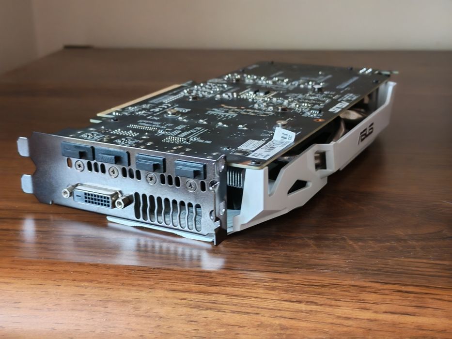 Placă video ASUS Dual GeForce GTX 1060 6GB GDDR5 - Impecabilă / Ediție Albă