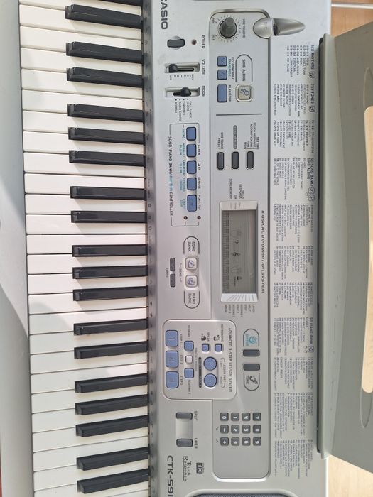 Orga casio (aproape noua)