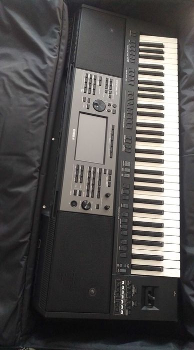 Yamaha PSR A5000 orga cu set complet accesorii