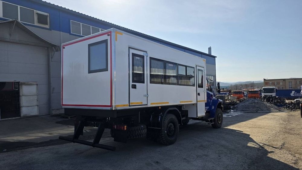 Урал вездеход вахтовая автобус 22+2 места в кабине!!!