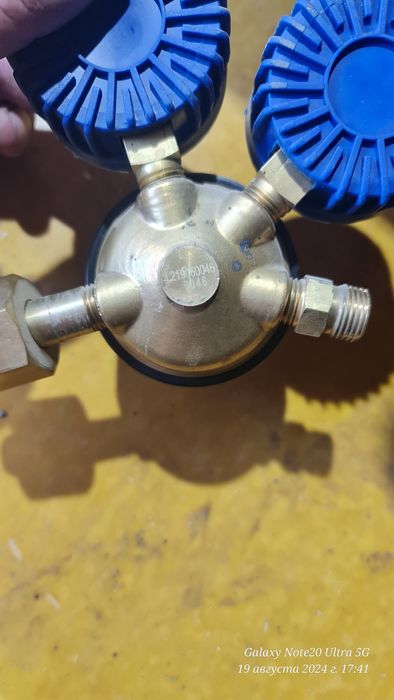 Редуктор . Регулятор давления.  Редуктор.