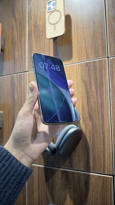 iphone 16 pro max 256gb 99% Naxt va Nasiya Savdo