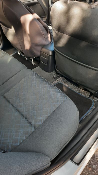 Vand Toiota Avensis  200 D-4D