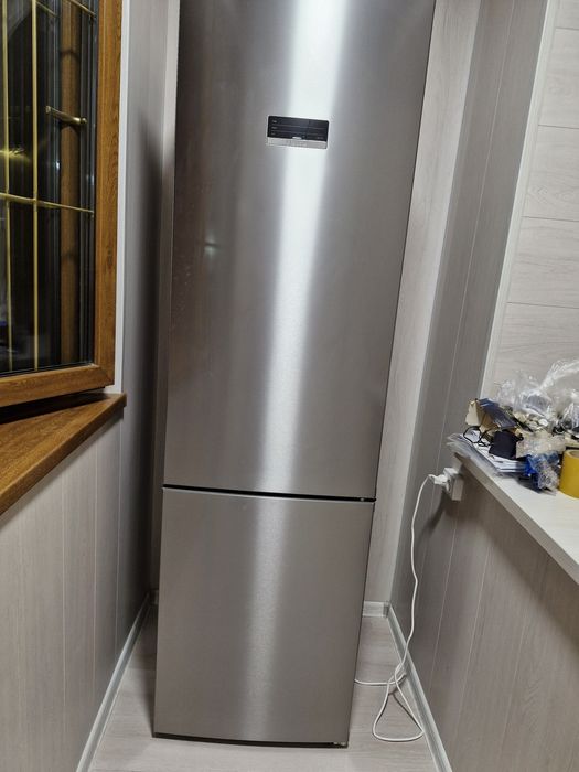 Холодильник Bosch KGN39XI30U