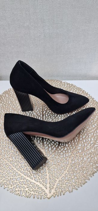 Замшевые туфли 5000тг