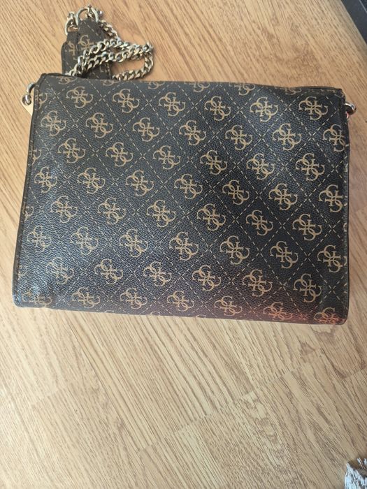 Чанта на Guess оригинална