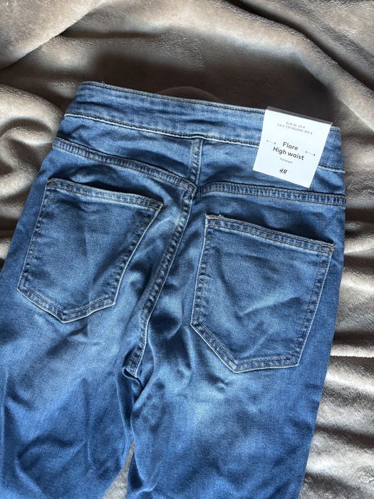 Blugi Evazați cu Talie Înaltă H&M, Nepurtați, Cu Etichetă, XS