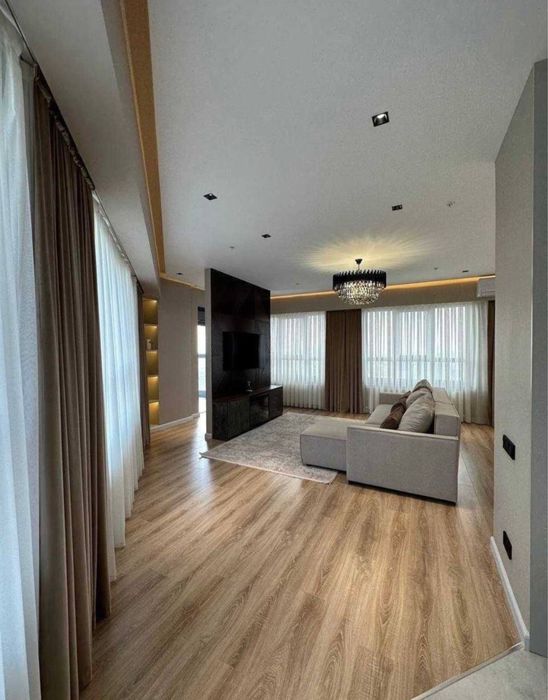 Mirabad Avenue-Сдается шикарная студия в центре города!