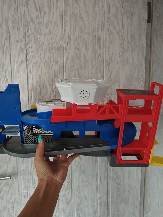 Писта,Спасителна станция !