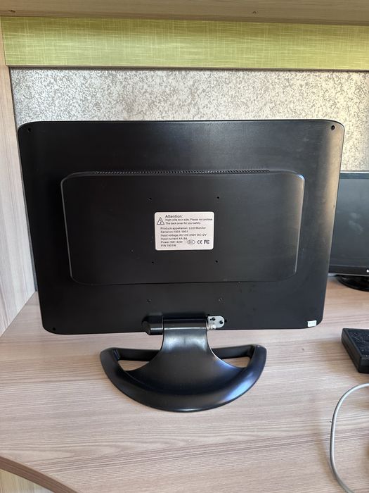 Монитор LCD 19 (P/N 1901W)