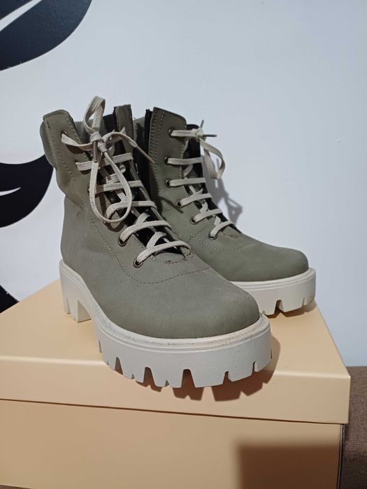 Vand bocanci din piele naturala marime 34