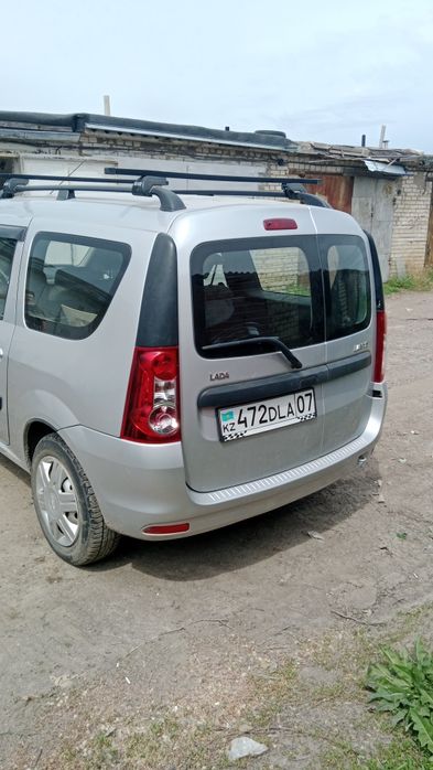 Продам Ларгус 2012 года