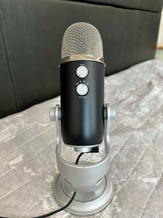 Blue Yeti USB Микрофон + Поп Филтър