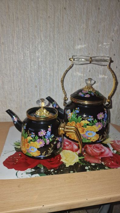 Набор чайников 2 штуки