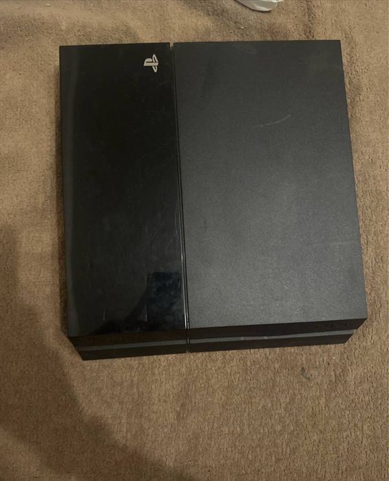Продам Play Station 4
