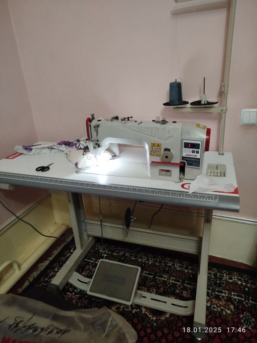 Швейная машина