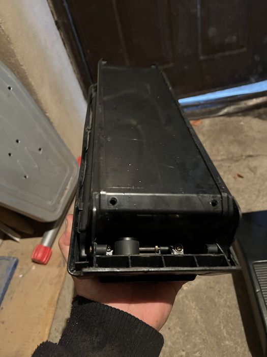 Продам на мерседес 124 Е2,8 хлебницу