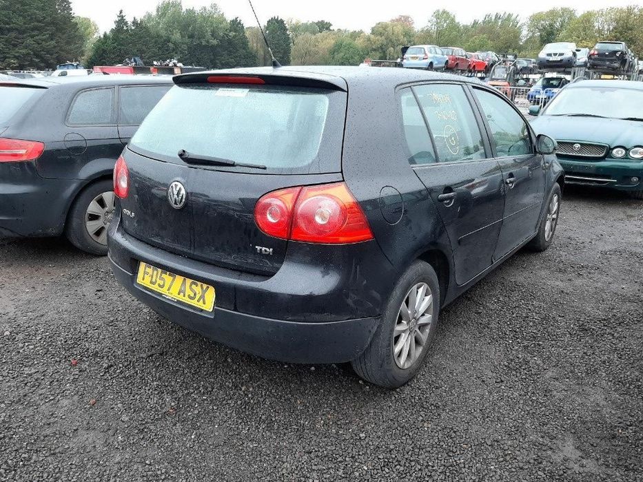 Aripa stanga spate Volkswagen Golf 5 2008 Hatchback 1.9 TDI