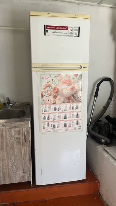 Холодильник.    .