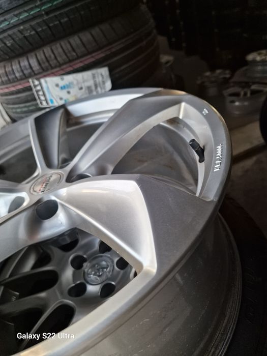 Audi  Mercedes 20цола Замъка Ямбол