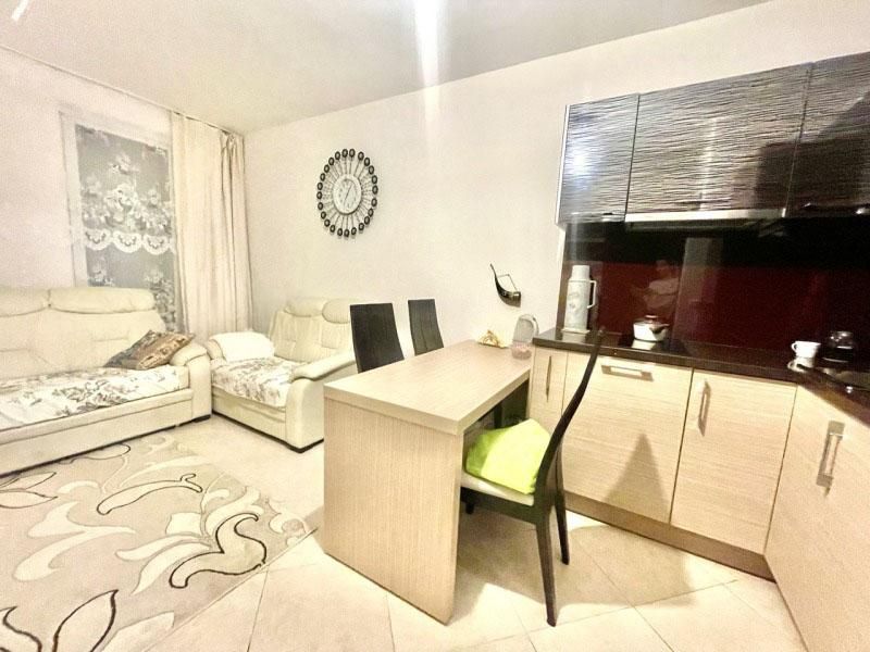 Продава се Тристаен апартамент в Бургас, Долно Езерово - 69 кв.м за 1131 €/кв.м - Снимка #1