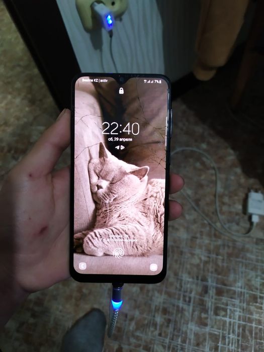 Самсунг А30s хорошим состояние