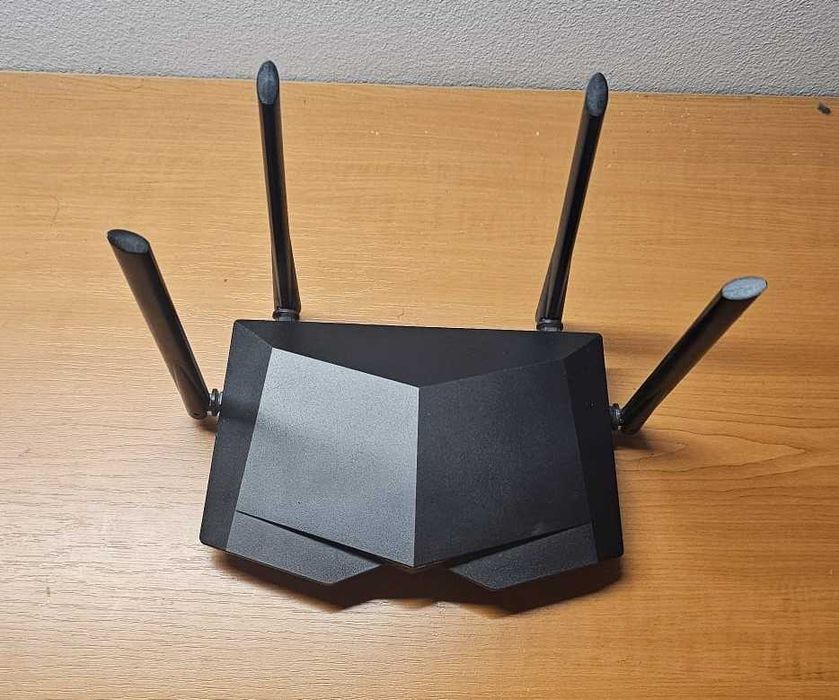 AC1200 Smart Dual-Band WIFI Router